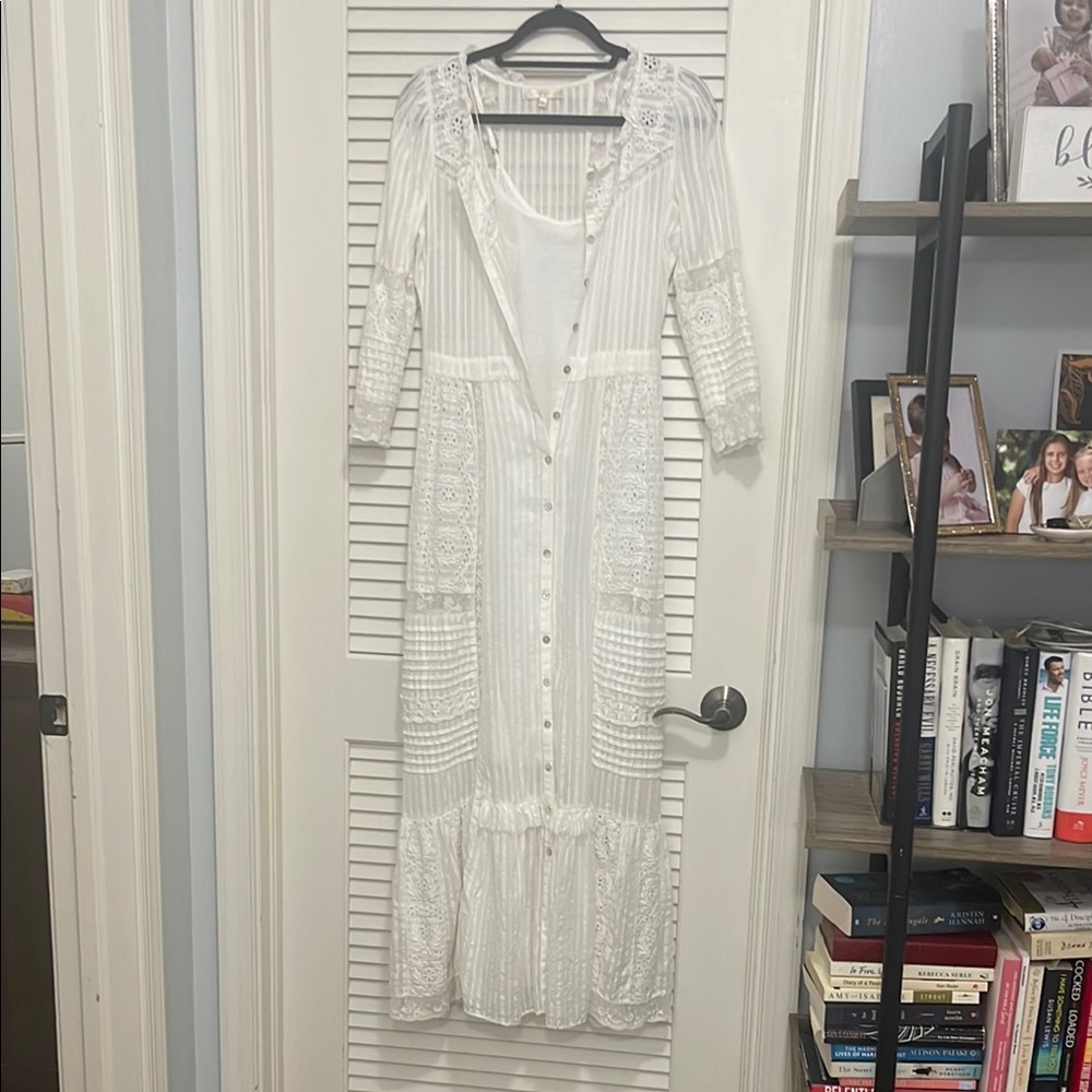 Elegant White Lace Dress